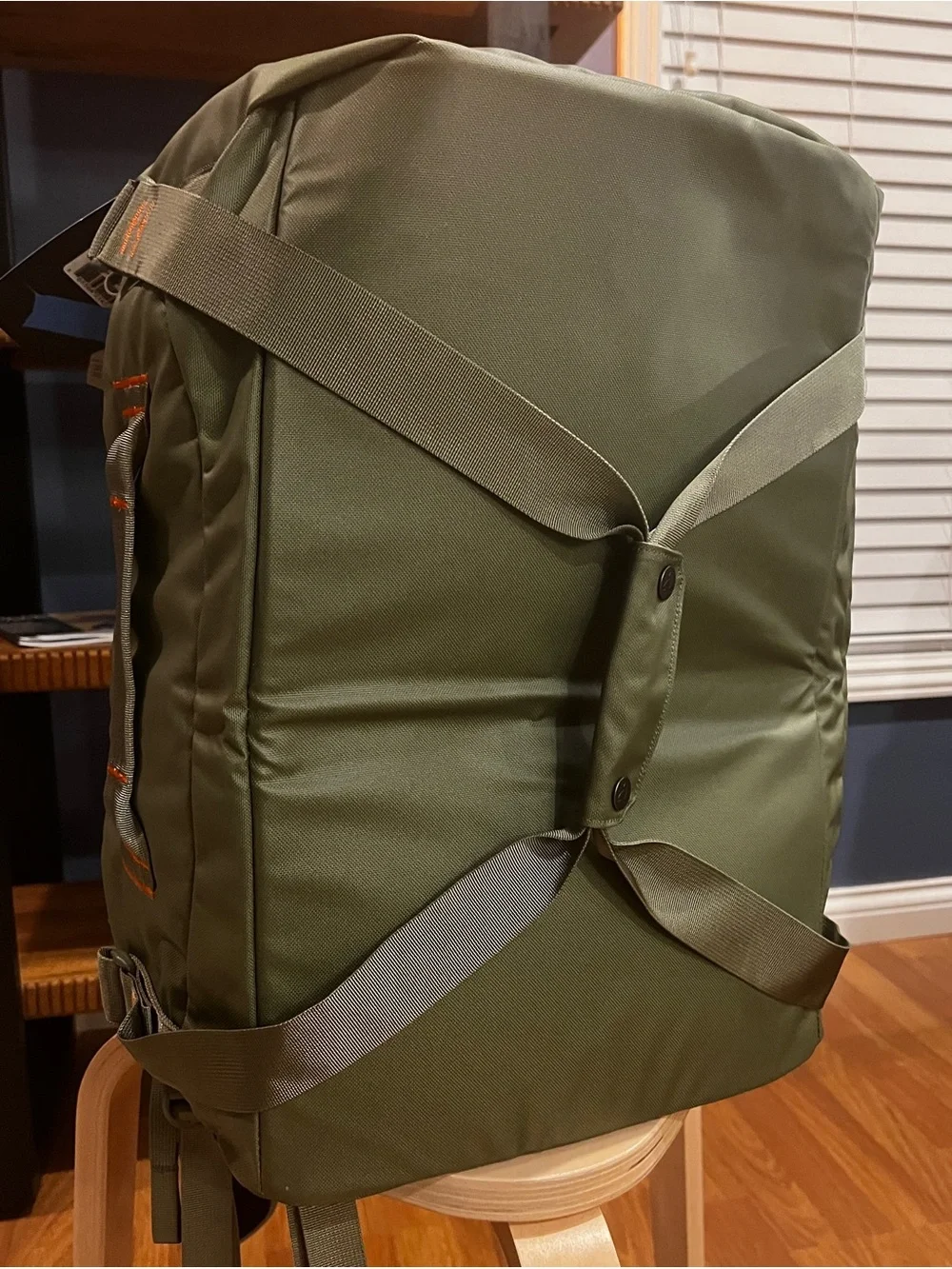 New Mystery Ranch Mission Duffel 40L Ponderosa Green Travel Bag Backpack